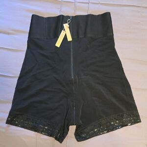 High-Waist Black Shaping Shorts with Lace Hem
